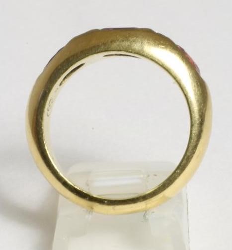 A PINK SAPPHIRE AND DIAMOND RING Image