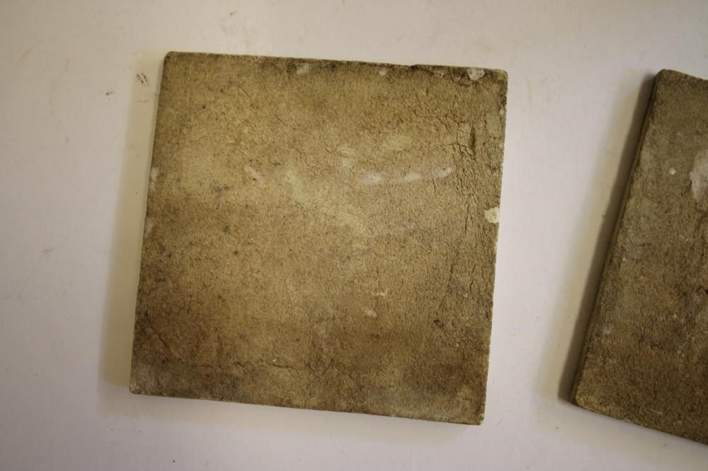 AN ENGLISH DELFT SMALL CHARGER Image