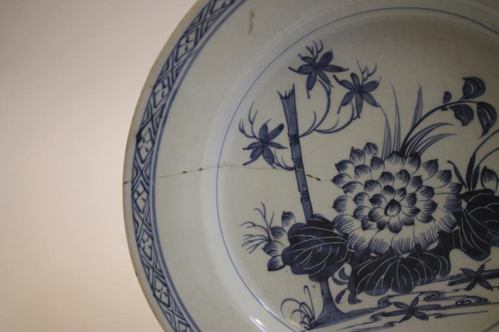 AN ENGLISH DELFT SMALL CHARGER Image