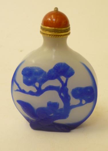 A PEKING GLASS SNUFF BOTTLE Image