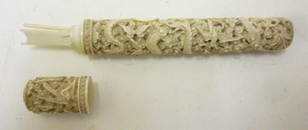 A CANTONESE IVORY NEEDLE HOLDER AND COVER Image
