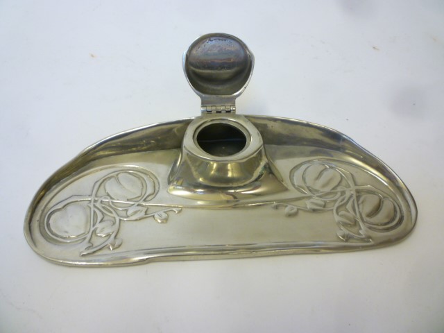 A LIBERTY & CO. TUDRIC PEWTER KIDNEY SHAPED INKWELL Image