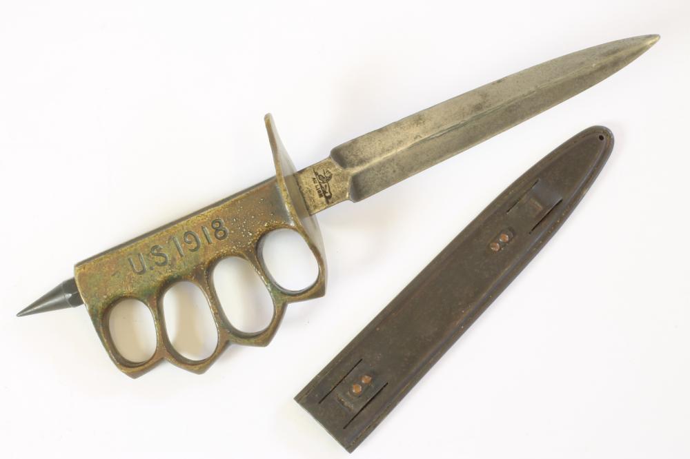 A US WWI MARK I TRENCH KNIFE Image