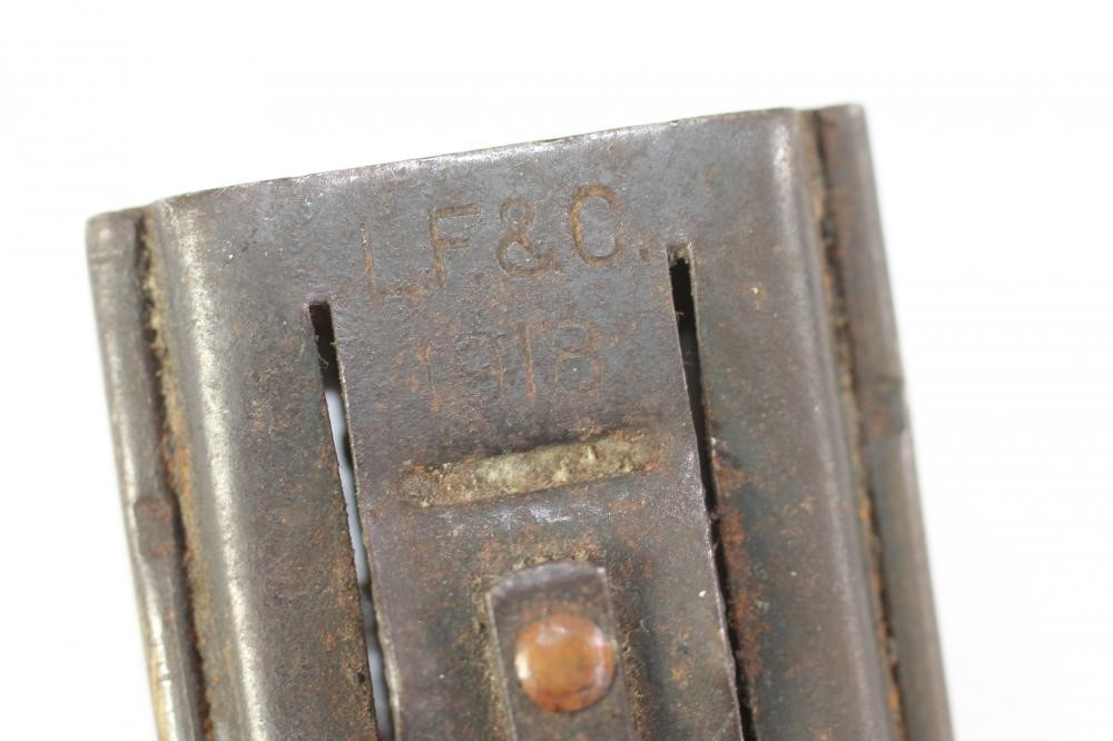 A US WWI MARK I TRENCH KNIFE Image