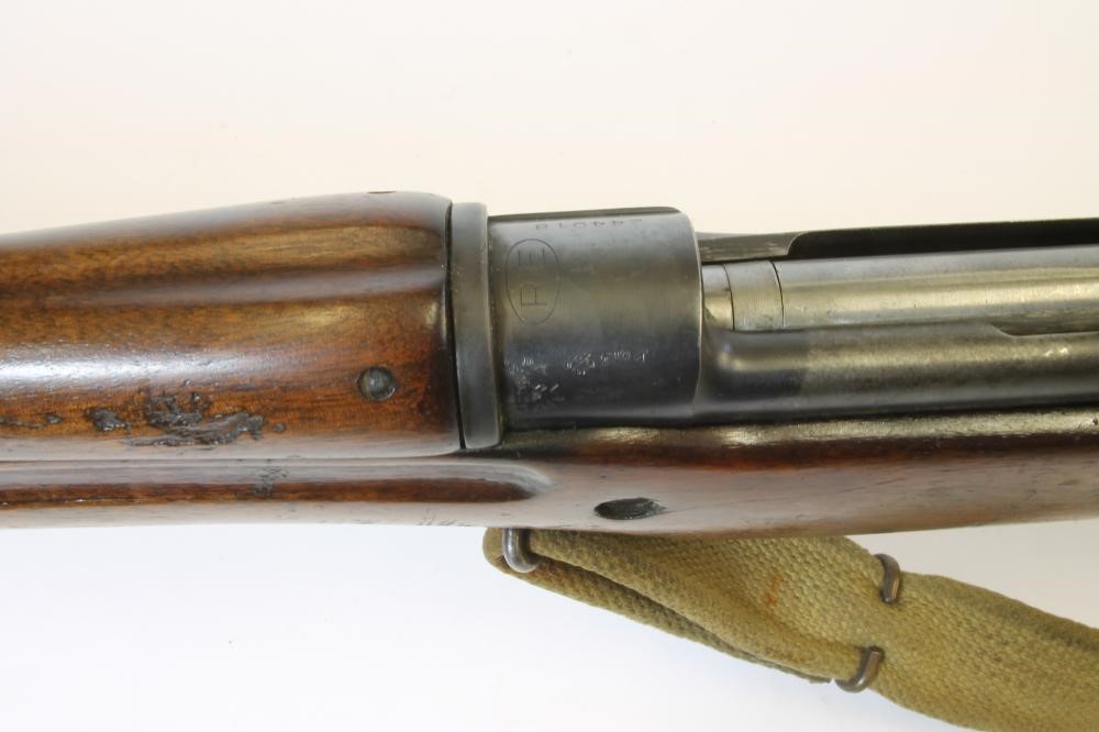 A DEACTIVATED P14 .303 BOLT ACTION RIFLE Image