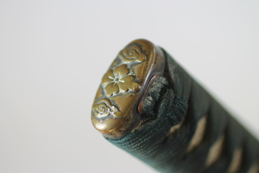 A JAPANESE WWII OFFICER'S KATANA Image