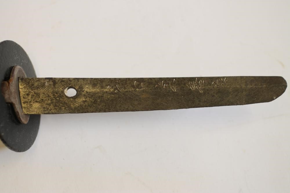 A JAPANESE WWII OFFICER'S KATANA Image