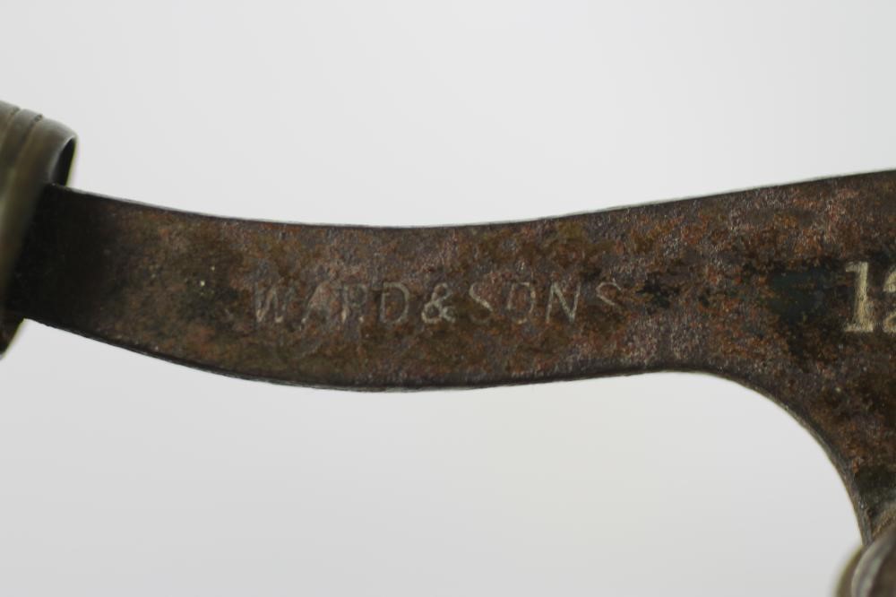 A WARD & SONS BENCH MOUNTED 12 BORE CARTRIDGE LOADING AND CLOSING MACHINE Image