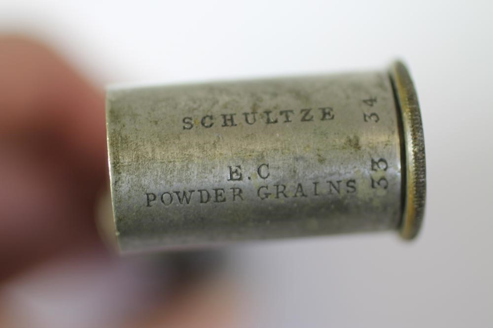 A WARD & SONS BENCH MOUNTED 12 BORE CARTRIDGE LOADING AND CLOSING MACHINE Image