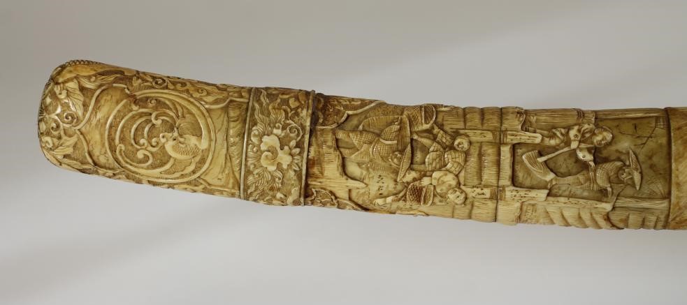 A JAPANESE CARVED MARINE IVORY MOUNTED WAKIZASHI Image