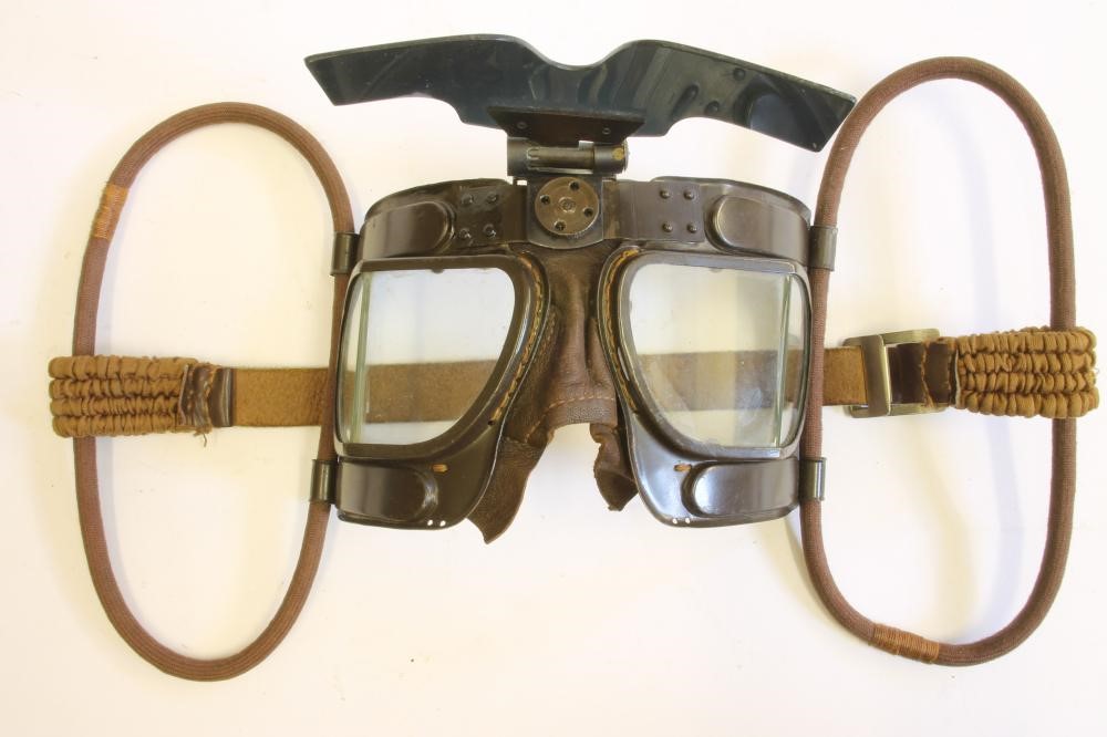 A PAIR OF MARK IVB FLYING GOGGLES BY J&R FLEMING LTD Image