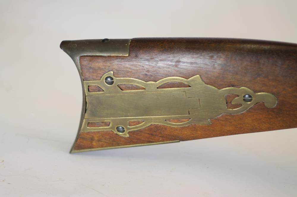 A REPRODUCTION .45 PERCUSSION MUZZLE-LOADING KENTUCKY RIFLE SIGNED PEDERSOLI Image