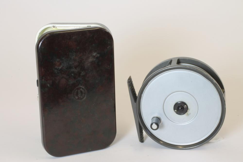 A HARDY HYDRA SALMON 4 3/8" REEL Image