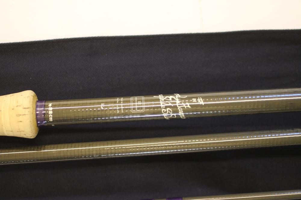 A HARDY FAVOURITE GRAPHITE SALMON FLY ROD Image