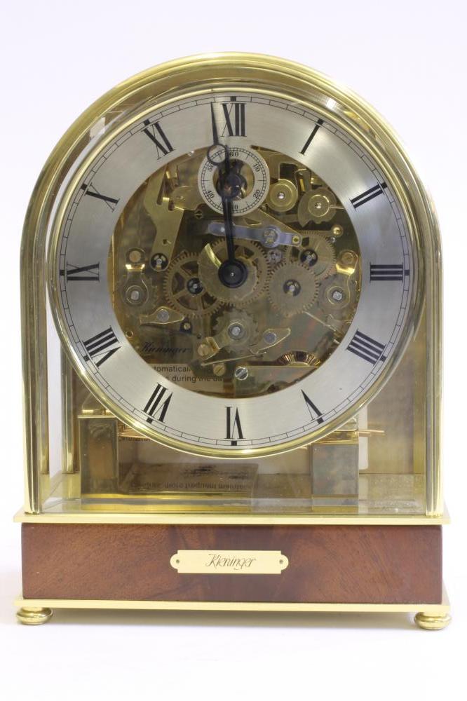 A KIENINGER MUSICAL MANTEL CLOCK Image
