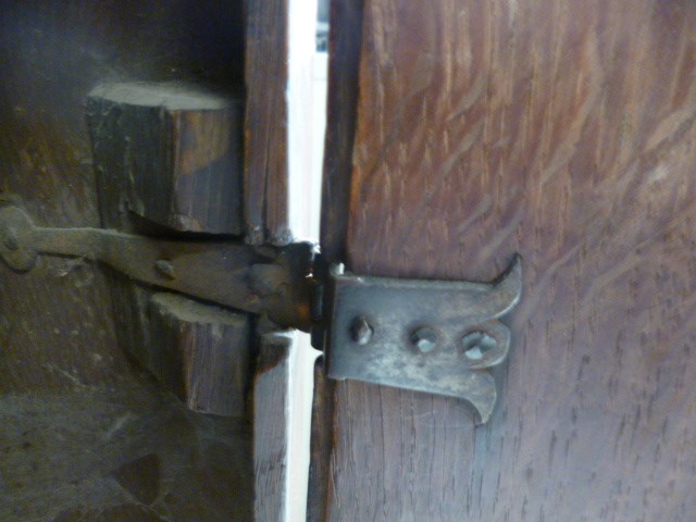 A FRENCH BRASS AND PORCELAIN MANTEL CLOCK GARNITURE Image