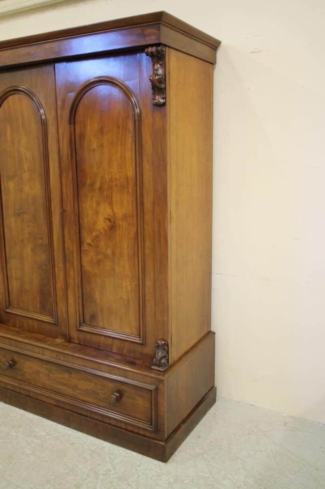 A VICTORIAN MAHOGANY DOUBLE WARDROBE Image