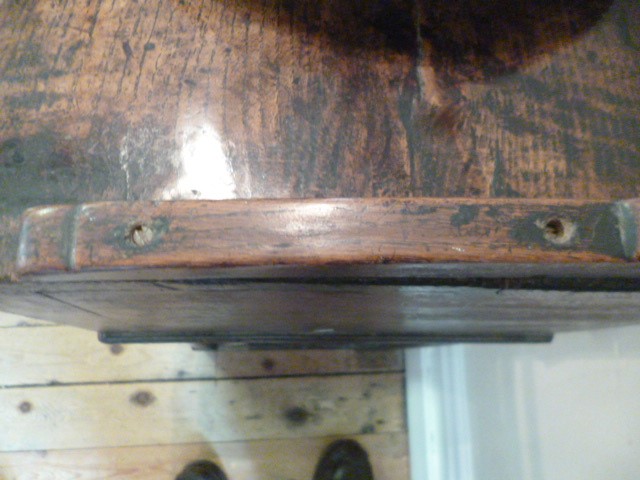 A SMALL GEORGIAN OAK POT BOARD DRESSER BASE Image
