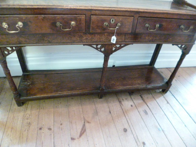 A SMALL GEORGIAN OAK POT BOARD DRESSER BASE Image