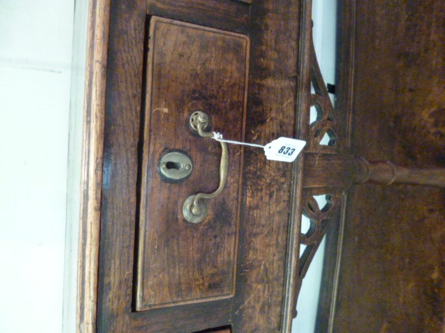 A SMALL GEORGIAN OAK POT BOARD DRESSER BASE Image