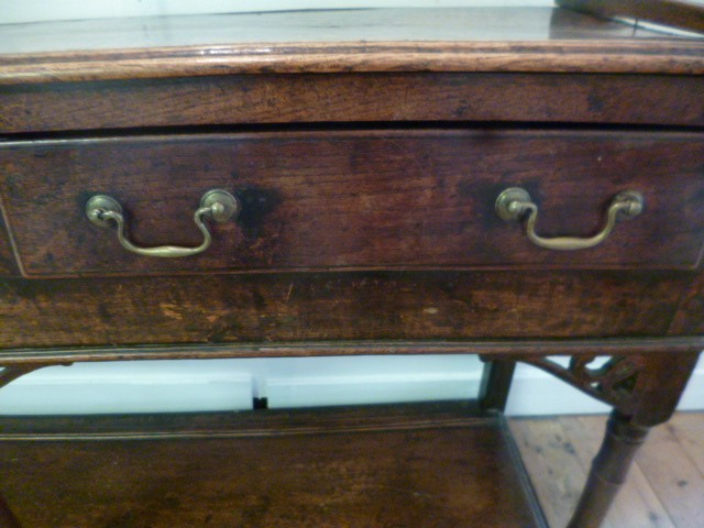 A SMALL GEORGIAN OAK POT BOARD DRESSER BASE Image