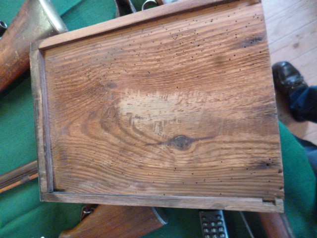 A SMALL GEORGIAN OAK POT BOARD DRESSER BASE Image