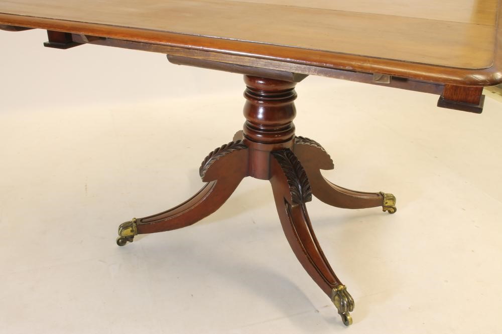 A VICTORIAN MAHOGANY PEMBROKE TABLE of rounded oblong form Image