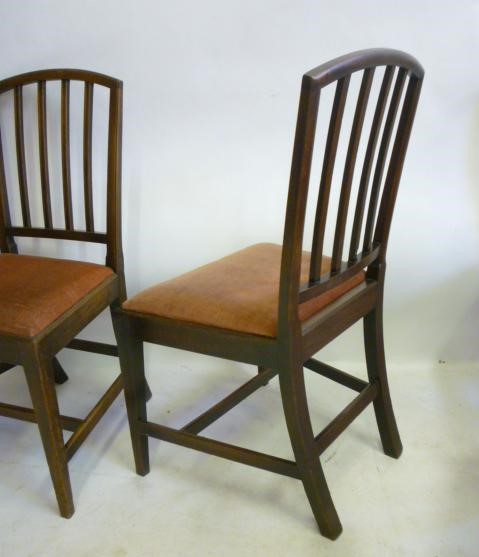 A SET OF FOUR GEORGIAN MAHOGANY DINING CHAIRS Image