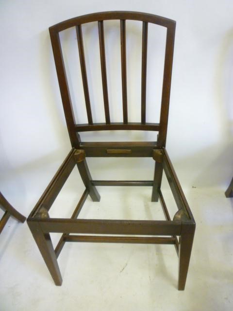 A SET OF FOUR GEORGIAN MAHOGANY DINING CHAIRS Image