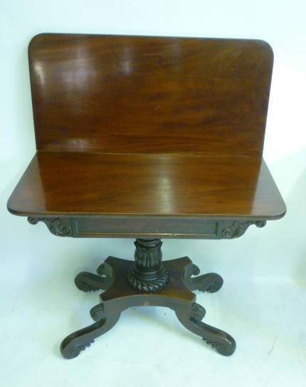 A WILLIAM IV MAHOGANY FOLDING TEA TABLE Image