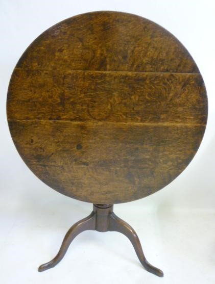 AN OAK SUPPER TABLE Image