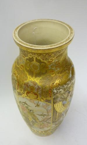 A SATSUMA EARTHENWARE VASE Image