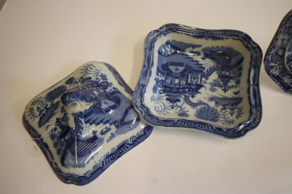 CHINOISERIE BLUE AND WHITE PRINTED EARTHENWARE- A "Tardis" plate Image