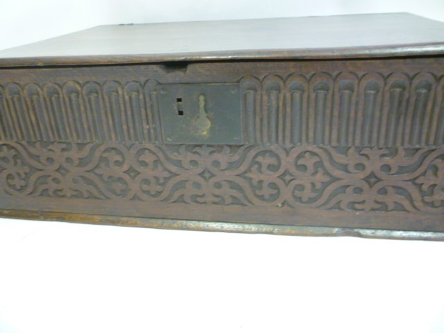 A GEORGIAN OAK BOX DESK Image