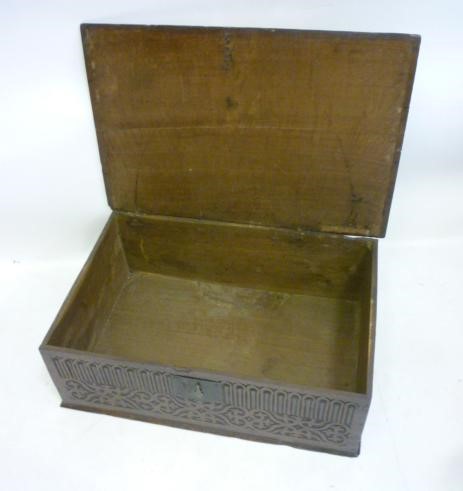 A GEORGIAN OAK BOX DESK Image