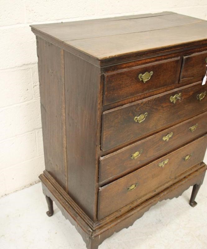 A GEORGIAN OAK CHEST ON STAND Image