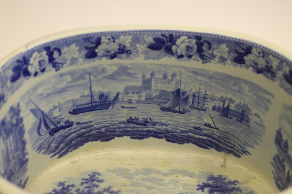 LONDON INTEREST BLUE AND WHITE PRINTED EARTHENWARE- A Wedgwood "View of the Tower of London" Image