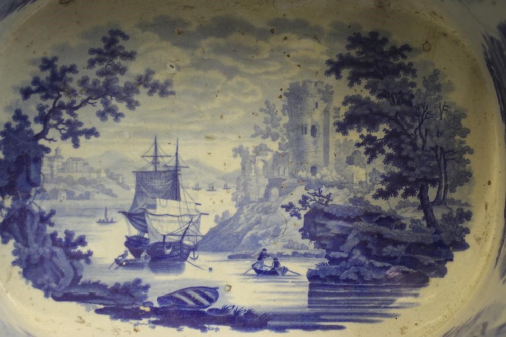 LONDON INTEREST BLUE AND WHITE PRINTED EARTHENWARE- A Wedgwood "View of the Tower of London" Image