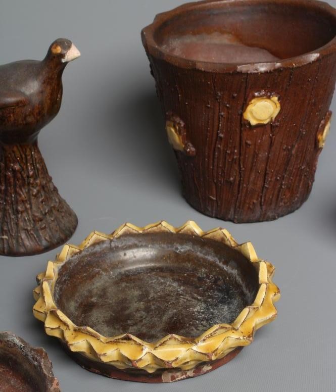 A COLLECTION OF SOIL HILL/HALIFAX POTTERY Image