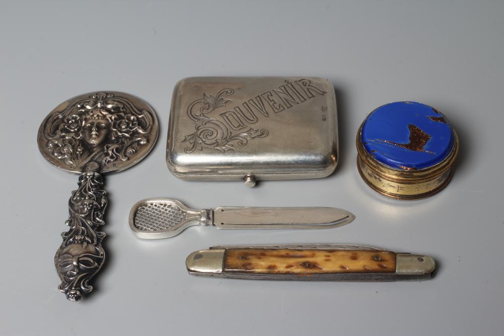 AN EARLY VICTORIAN FOLDING FRUIT KNIFE by John Oxley Image