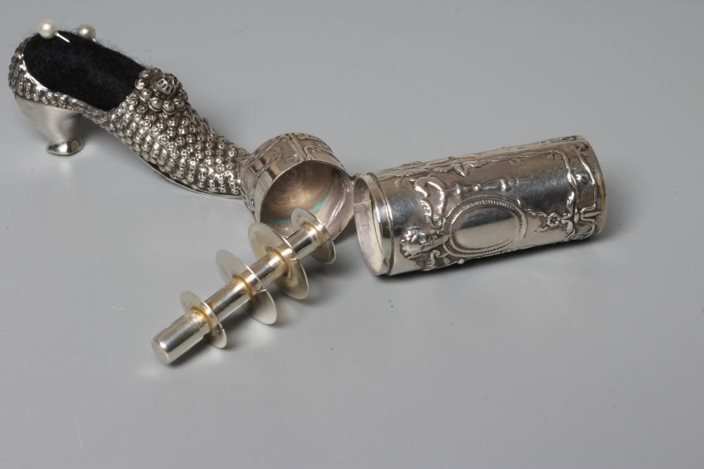 A LATE VICTORIAN SILVER NOVELTY SHOE PIN CUSION Image