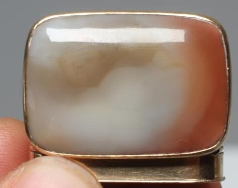 A GEORGE III GOLD VINAIGRETTE Image