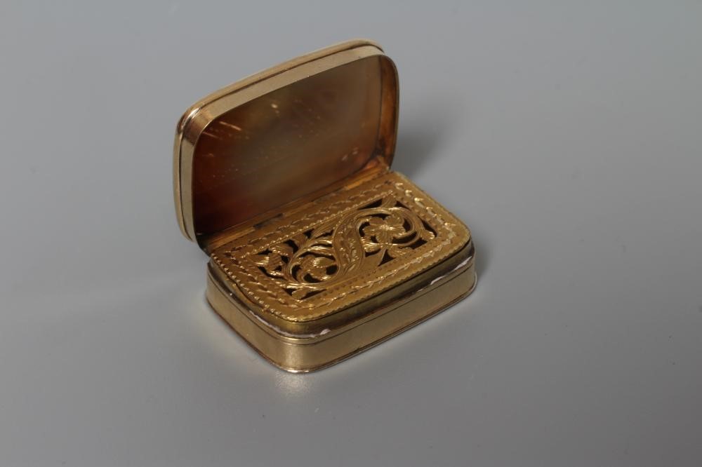 A GEORGE III GOLD VINAIGRETTE Image