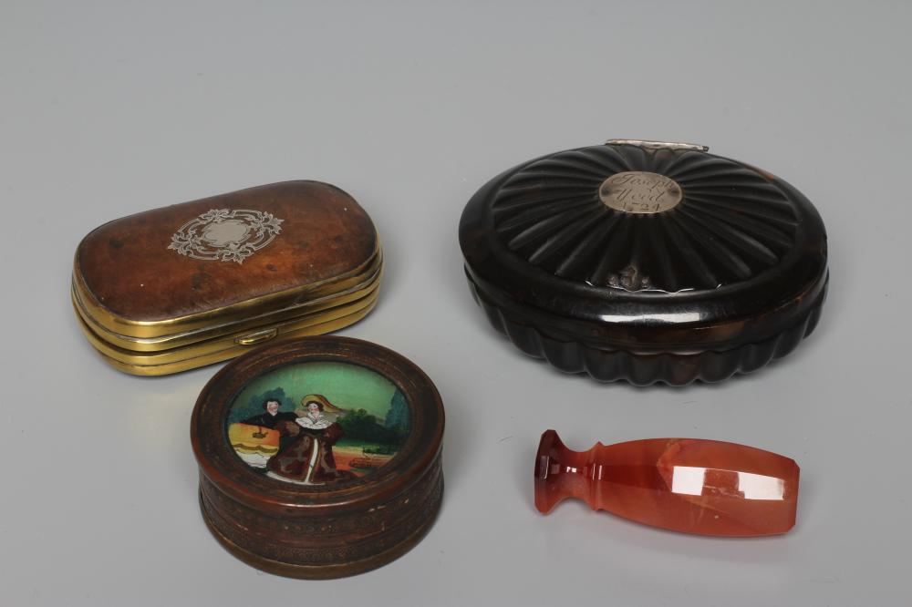 A SILVER MOUNTED TORTOISESHELL SNUFF BOX Image
