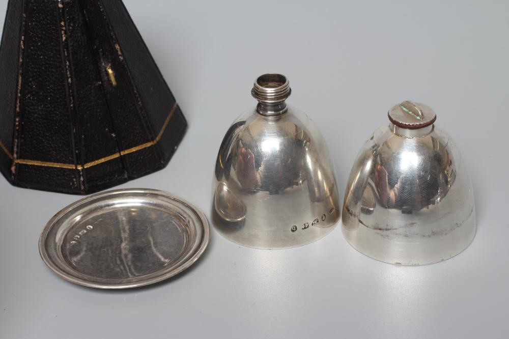 A VICTORIAN SILVER TRAVELLING COMMUNION SET by Hilliard & Thomason Image