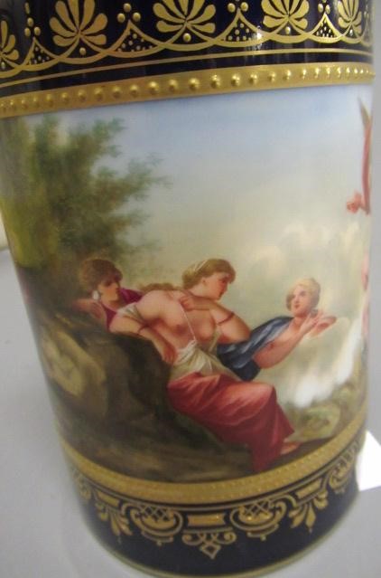 A VIENNA PORCELAIN TANKARD Image