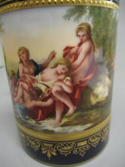 A VIENNA PORCELAIN TANKARD Image