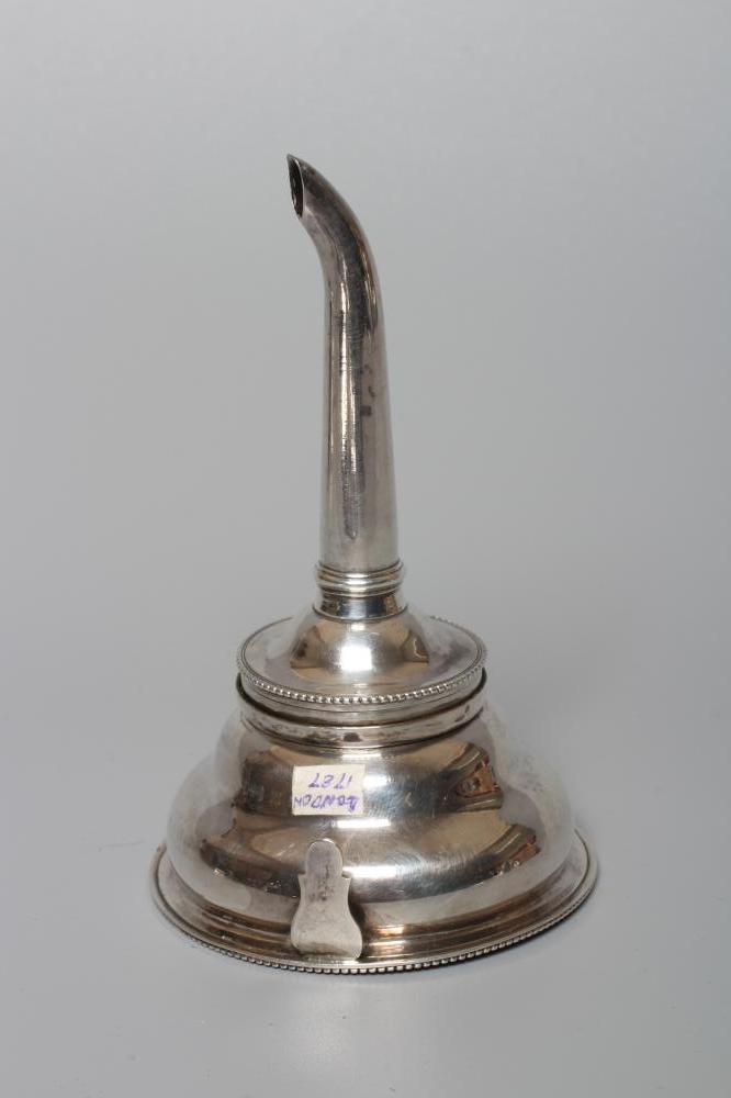 A GEORGE III SILVER WINE FUNNEL, maker's mark RE, London 1787, with bead cast and applied rim, plain Image