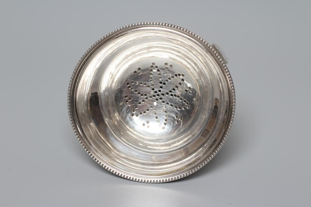 A GEORGE III SILVER WINE FUNNEL, maker's mark RE, London 1787, with bead cast and applied rim, plain Image