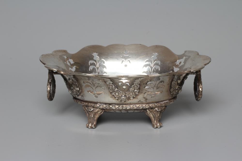 A FRENCH SILVER SWEETMEAT BASKET Image